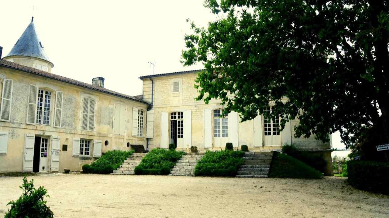 Chateau De Mouillepied Hotel Port-dʼEnvaux Екстериор снимка